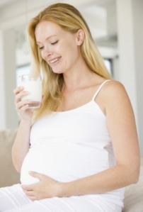 l'assunzione di latte in gravidanza previene l'asma nel bambino